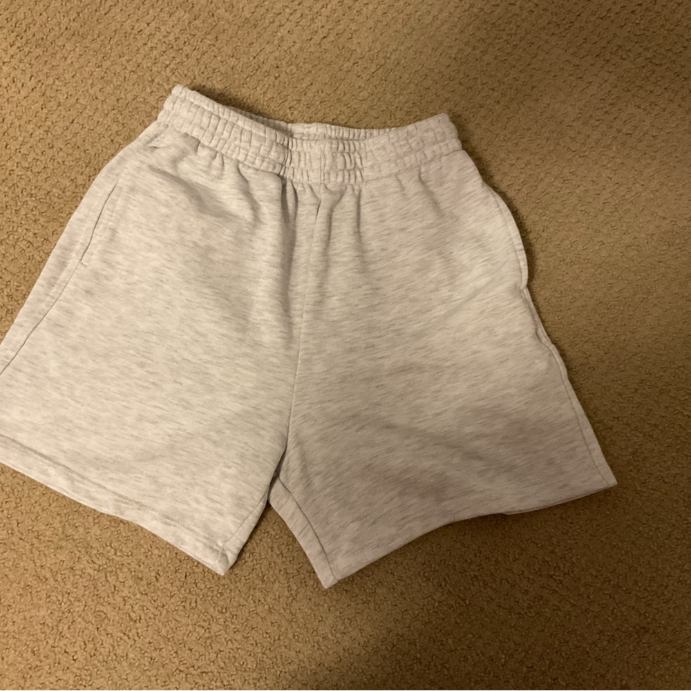 Lazy pants short in grey